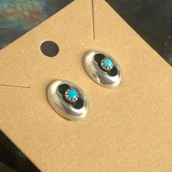 VTG Sterling Silver 925 Very Dainty Oval Shadowbox Turquoise Stud Earrings - Picture 11 of 16